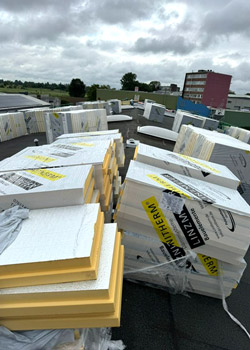 Die Dachsanierung für Halle 1 wird in Angriff genommen