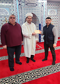 Mitarbeiter sammeln für Erdbebenopfer in der Türkei und Syrien